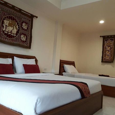 Hotel The Chillax Pattaya Esterno foto
