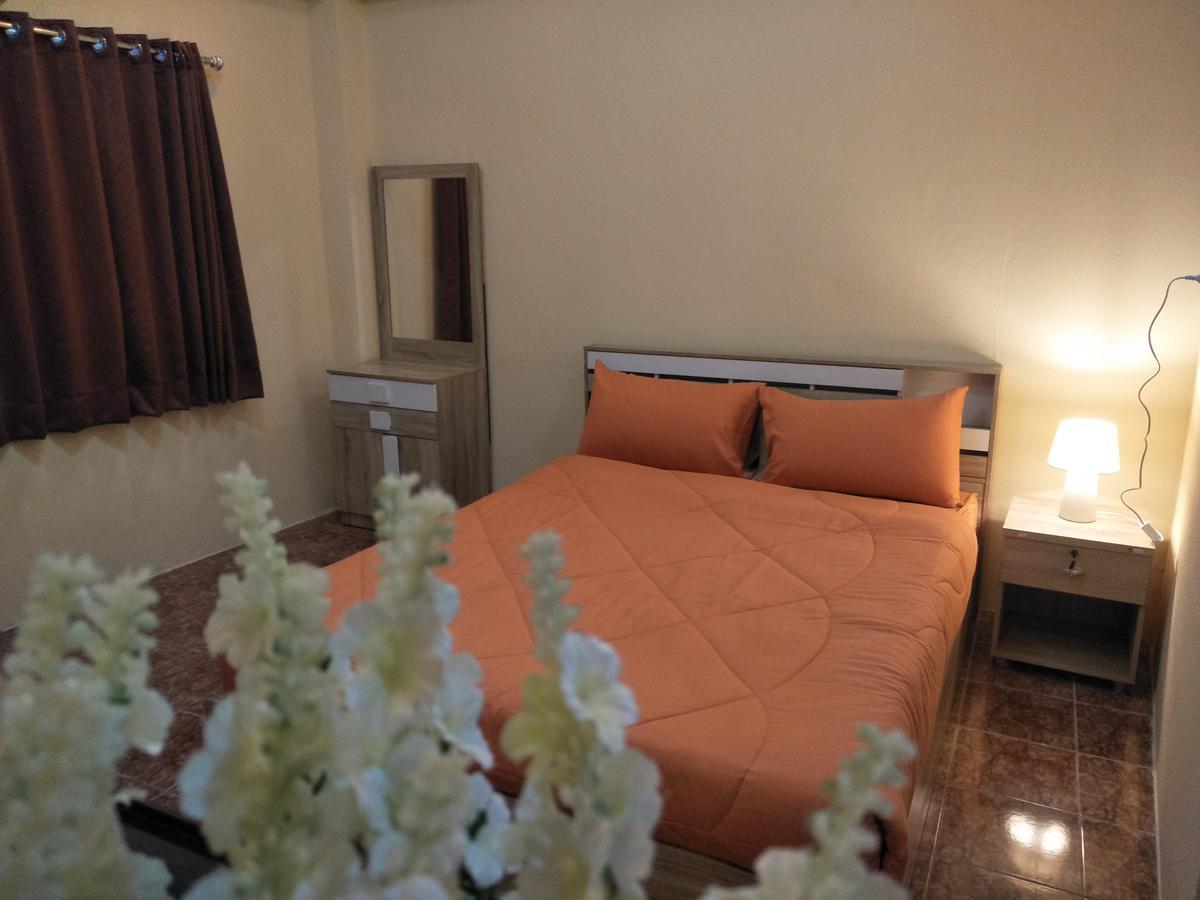 Hotel The Chillax Pattaya Esterno foto