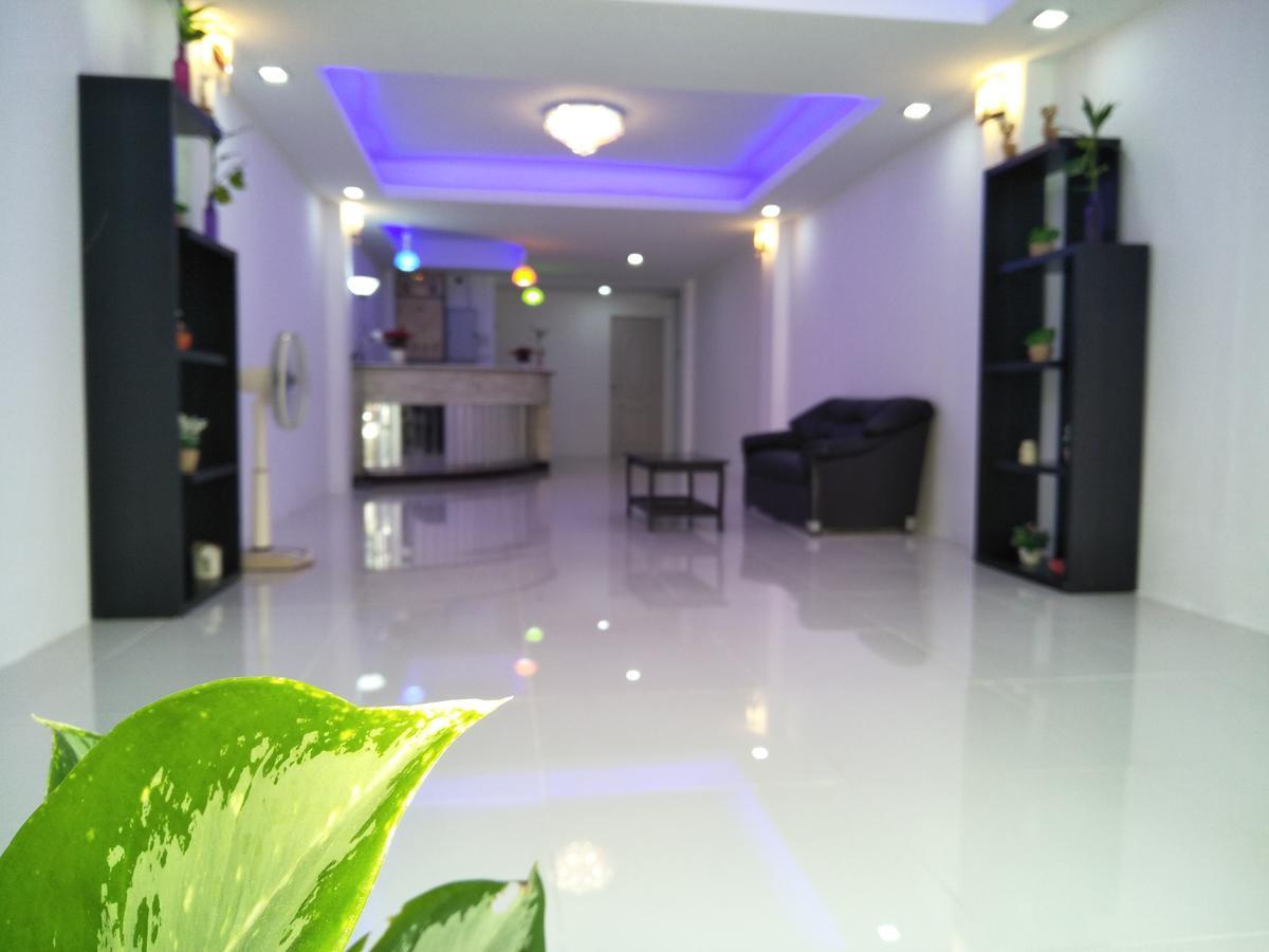 Hotel The Chillax Pattaya Esterno foto