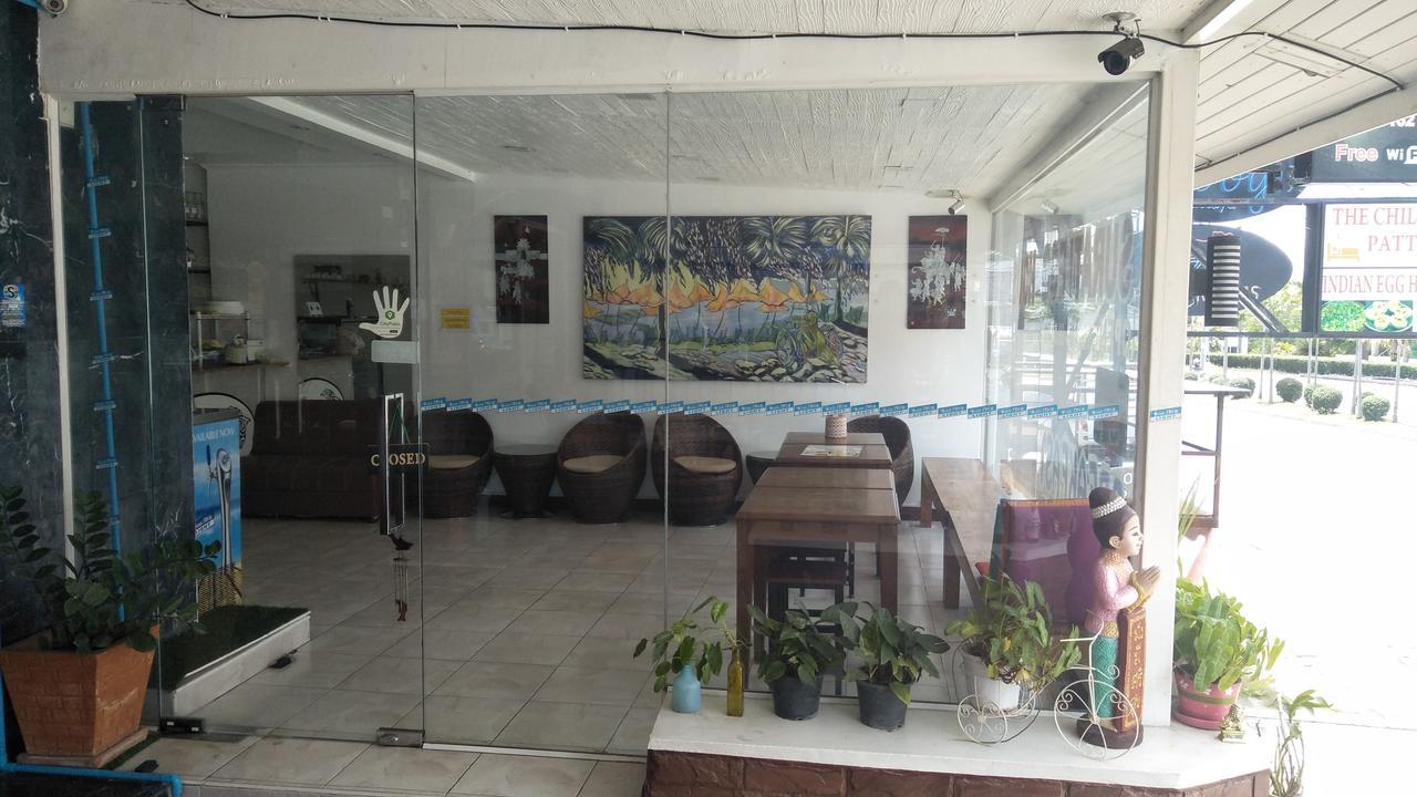 Hotel The Chillax Pattaya Esterno foto