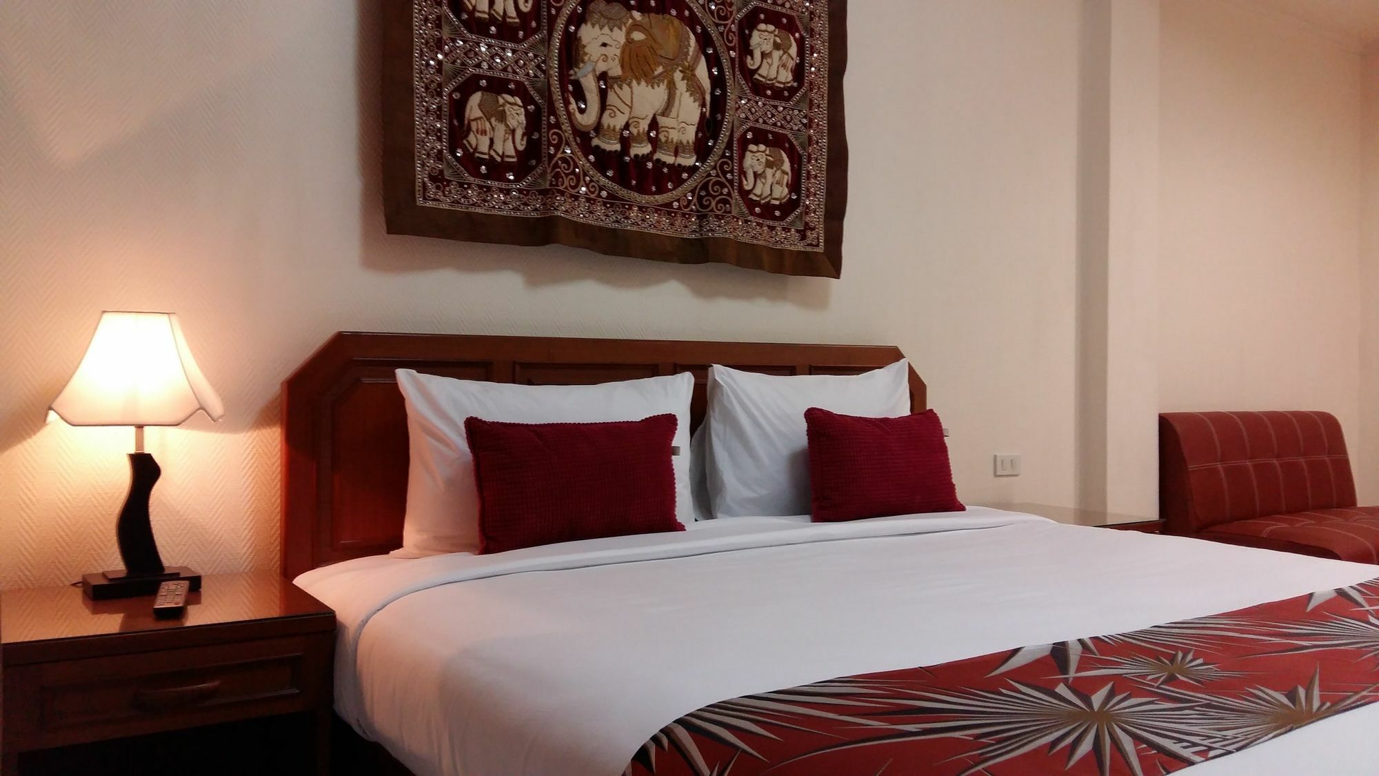 Hotel The Chillax Pattaya Esterno foto