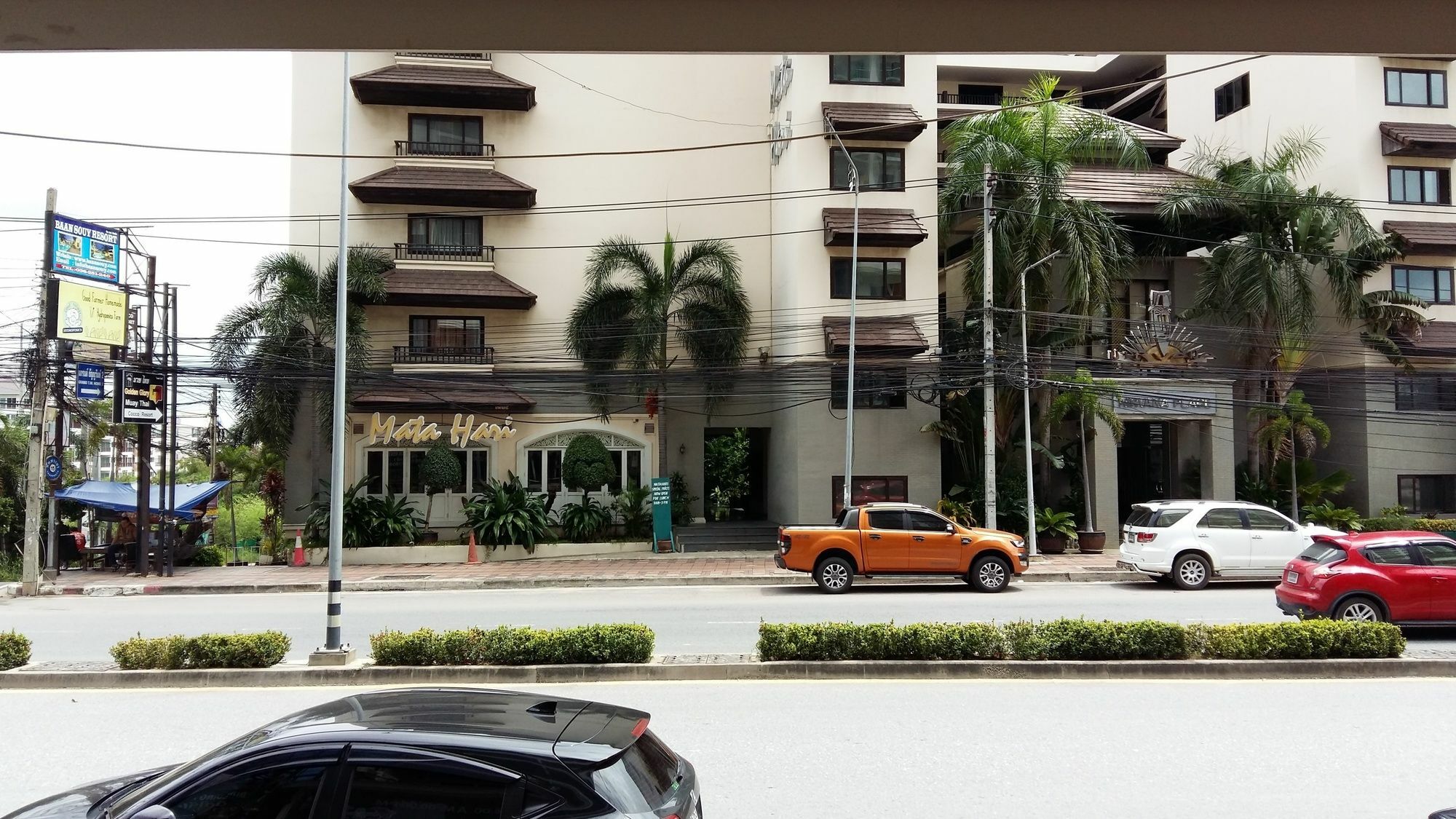 Hotel The Chillax Pattaya Esterno foto