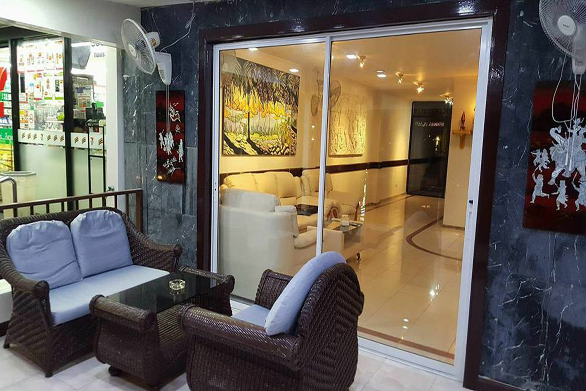 Hotel The Chillax Pattaya Esterno foto
