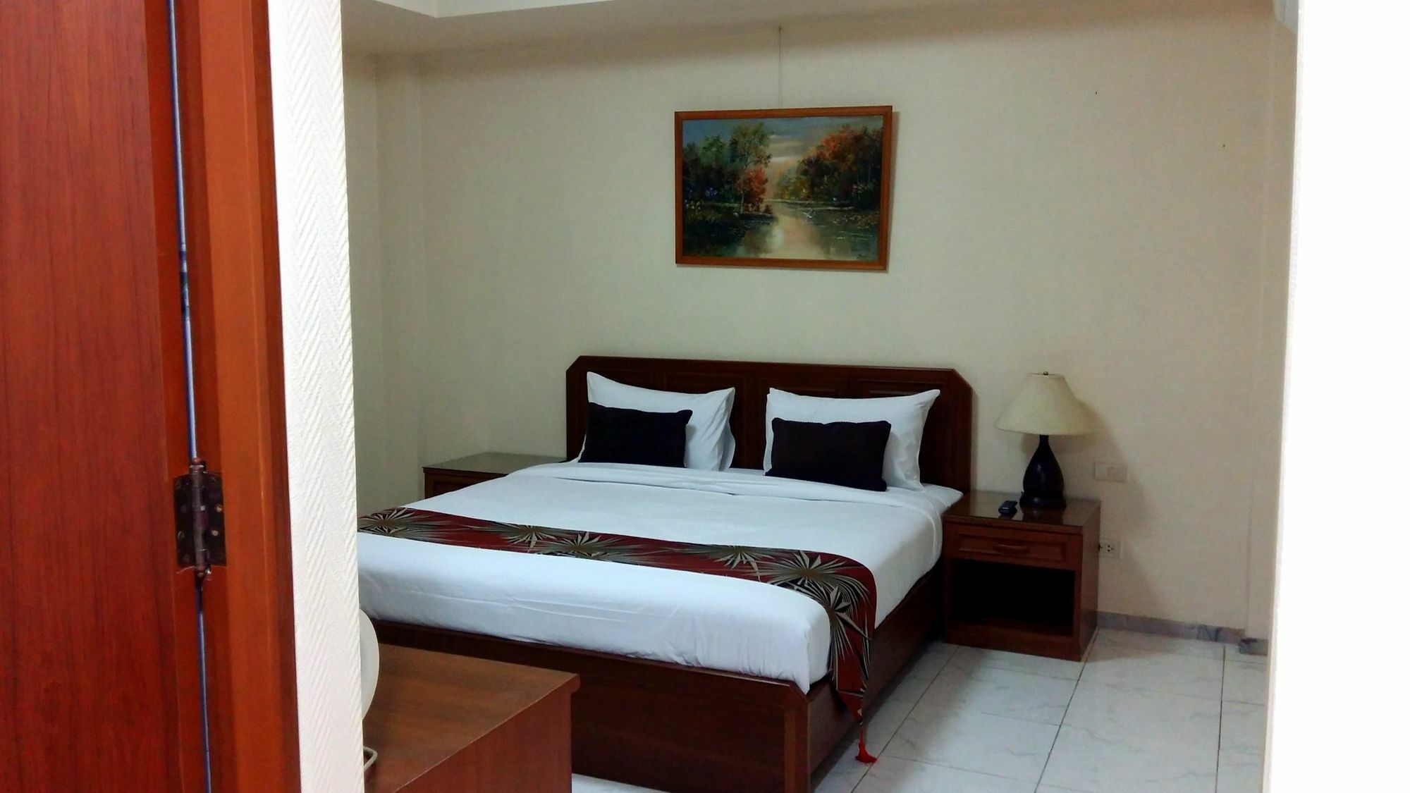 Hotel The Chillax Pattaya Esterno foto
