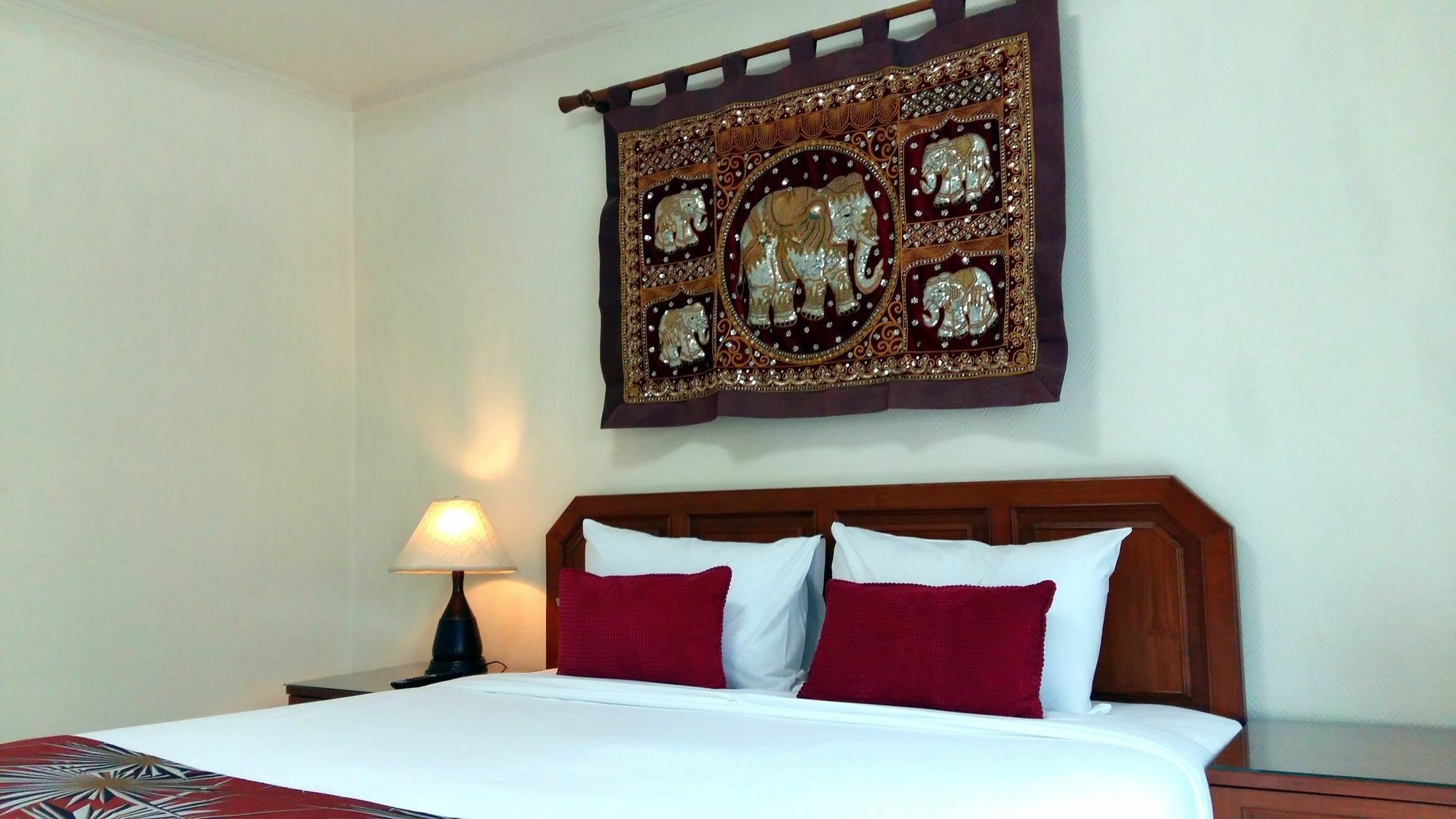 Hotel The Chillax Pattaya Esterno foto